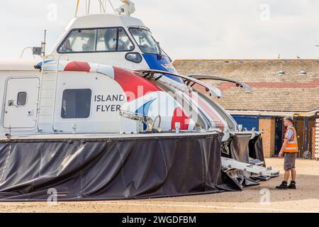 Solent Hovercraft Portsmouth Southsea zur Isle of Wight IOW Überquerung Terminal Stockfoto