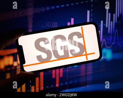 Konskie, Polen – 31. Januar 2024: Das Firmenlogo von SGS wird auf dem Bildschirm des Mobiltelefons angezeigt Stockfoto