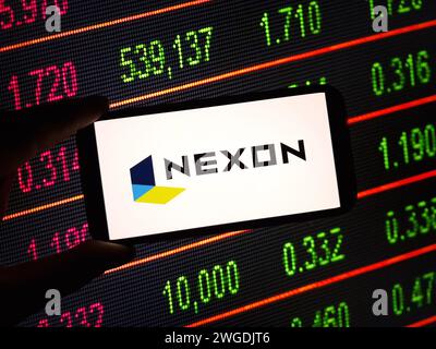 Konskie, Polen – 31. Januar 2024: Das Firmenlogo von Nexon wird auf dem Bildschirm des Mobiltelefons angezeigt Stockfoto