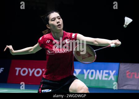 Bangkok, Thailand. Februar 2024. Aya Ohori aus Japan spielt gegen Supanida Katethong aus Thailand (nicht abgebildet) während des Badminton Women's Single Final Match in den Princess Sirivannavari Thailand Masters 2024 im Nimibutr Stadium. Aya Ohori gewann Supanida Katethong 2:1 (18:21, 21:17, 21:13) Credit: SOPA Images Limited/Alamy Live News Stockfoto