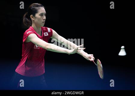 Bangkok, Thailand. Februar 2024. Aya Ohori aus Japan spielt gegen Supanida Katethong aus Thailand (nicht abgebildet) während des Badminton Women's Single Final Match in den Princess Sirivannavari Thailand Masters 2024 im Nimibutr Stadium. Aya Ohori gewann Supanida Katethong 2:1 (18:21, 21:17, 21:13) Credit: SOPA Images Limited/Alamy Live News Stockfoto