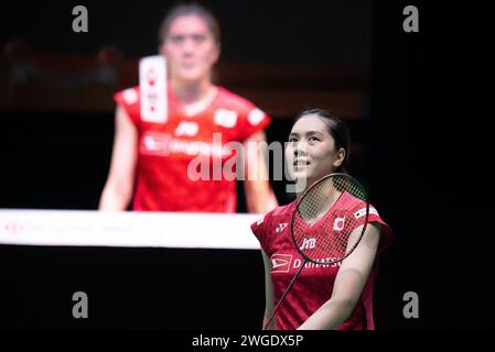 Bangkok, Thailand. Februar 2024. Aya Ohori aus Japan spielt gegen Supanida Katethong aus Thailand (nicht abgebildet) während des Badminton Women's Single Final Match in den Princess Sirivannavari Thailand Masters 2024 im Nimibutr Stadium. Aya Ohori gewann Supanida Katethong 2:1 (18:21, 21:17, 21:13) (Foto: Peerapon Boonyakiat/SOPA Images/SIPA USA) Credit: SIPA USA/Alamy Live News Stockfoto