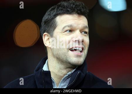 Heidenheim, Deutschland. Februar 2024. v.li.: Sky Experte Michael Ballack, Einzelbild, Portrait, 02.02.2024, Heidenheim (Deutschland), FUSSBALL, BUNDESLIGA, 1.FC HEIDENHEIM 1846 - BORUSSIA DORTMUND, DFB/DFL-VORSCHRIFTEN VERBIETEN DIE VERWENDUNG VON FOTOGRAFIEN ALS BILDSEQUENZEN UND/ODER QUASI-VIDEO. Quelle: dpa/Alamy Live News Stockfoto