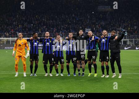 Mailand, Italien. Februar 2024. Die Spieler des FC Internazionale feiern am 4. Februar 2024 im Stadio Giuseppe Meazza in Mailand Italien am Ende der Serie A zwischen dem FC Internazionale und Juventus FC. Quelle: Marco Canoniero/Alamy Live News Stockfoto