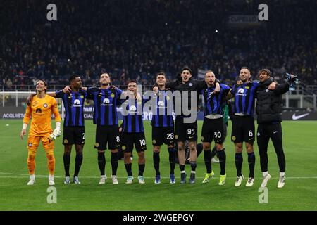 Mailand, Italien. Februar 2024. Die Spieler des FC Internazionale feiern am 4. Februar 2024 im Stadio Giuseppe Meazza in Mailand Italien am Ende der Serie A zwischen dem FC Internazionale und Juventus FC. Quelle: Marco Canoniero/Alamy Live News Stockfoto