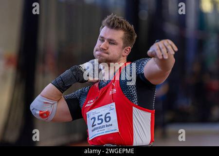 München, Deutschland. Februar 2024. Rene Hamberger (LAC Passau); Süddeutsche Hallenmeisterschaften aktiv und Jugend U18 in der Werner-von-Linde-Halle in München am 03.02.2024, (Bayern). Quelle: dpa/Alamy Live News Stockfoto