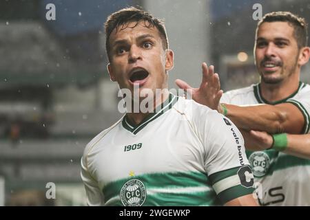 Curitiba, Brasilien. Februar 2024. PR - CURITIBA - 02/04/2024 - PARANAENSE 2024, CORITIBA (Foto: Robson Mafra/AGIF/SIPA USA) Credit: SIPA USA/Alamy Live News Stockfoto