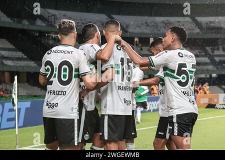 Curitiba, Brasilien. Februar 2024. PR - CURITIBA - 02/04/2024 - PARANAENSE 2024, CORITIBA (Foto: Robson Mafra/AGIF/SIPA USA) Credit: SIPA USA/Alamy Live News Stockfoto