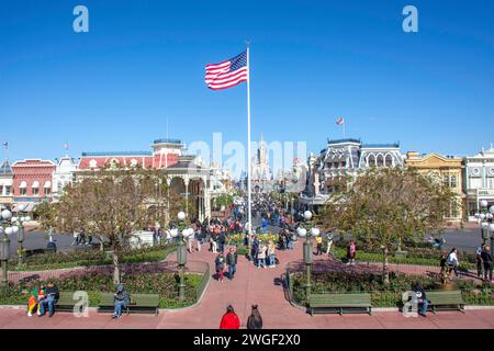 Cinderella's Castle von der Main Street, USA, Magic Kingdom, Walt Disney World Resort, Orange County, Orlando, Florida, Vereinigte Staaten von Amerika Stockfoto