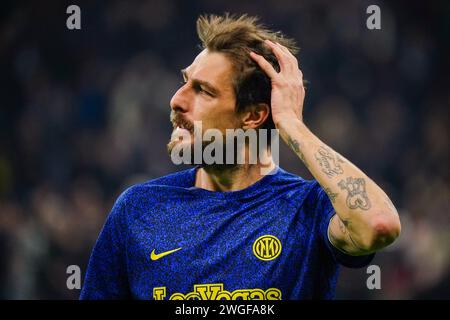 Mailand, Italie. Februar 2024. Francesco Acerbi (FC Inter) während des italienischen Meisterschaftsspiels Serie A zwischen dem FC Internazionale und Juventus FC am 4. Februar 2024 im Giuseppe Meazza Stadion in Mailand, Italien - Foto Morgese-Rossini/DPPI Credit: DPPI Media/Alamy Live News Stockfoto