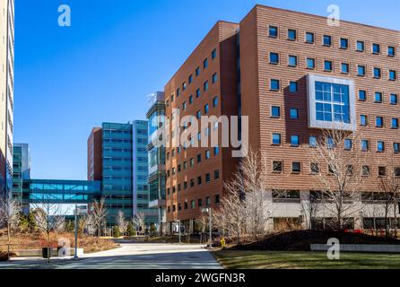 Aurora, Colorado - 28. Januar 2024: Schöne moderne Architektur des University of Colorado Hospital (UCHealth) Stockfoto