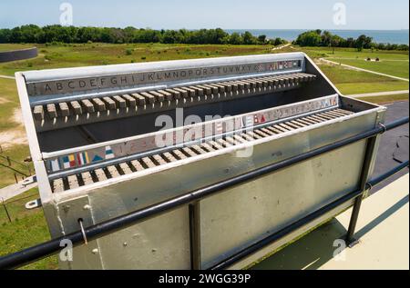 Fort Moultrie, kleine Befestigungsanlagen und Munitionsbunker, die entlang der Küste von Sullivan's Island in South Carolina, USA, verlaufen Stockfoto