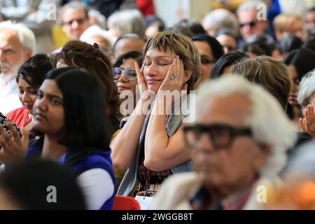 Besucher besuchen das Jaipur Literature Festival in Jaipur, Rajasthan, Indien, am 4. Februar 2024. (Foto von Vishal Bhatnagar/NurPhoto)0 Credit: NurPhoto SRL/Alamy Live News Stockfoto