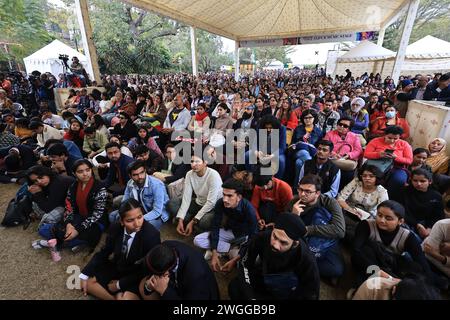 Besucher besuchen das Jaipur Literature Festival in Jaipur, Rajasthan, Indien, am 4. Februar 2024. (Foto von Vishal Bhatnagar/NurPhoto)0 Credit: NurPhoto SRL/Alamy Live News Stockfoto