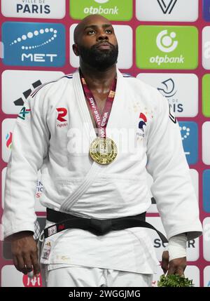 Paris, Frankreich. Februar 2024. Teddy Riner of France Goldmedaille, Männer 100 kg während des Paris Grand Slam 2024, IJF Judo am 4. Februar 2024 in der Accor Arena in Paris, Frankreich - Foto Laurent Lairys/DPPI Credit: DPPI Media/Alamy Live News Stockfoto