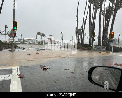 Montecito, Kalifornien, USA, 4. Februar 2024. Shoreline Park in Santa Barbara während der Sturzflut am 4. Februar 2024 (Foto: © Amy Katz/ZUMA Press Wire) NUR REDAKTIONELLE VERWENDUNG! Nicht für kommerzielle ZWECKE! Quelle: ZUMA Press, Inc./Alamy Live News Stockfoto