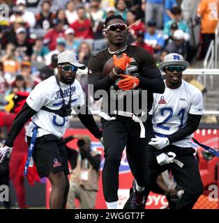 Orlando, USA. Februar 2024. David Njoku (C) vom AFC tritt am 4. Februar 2024 beim Fahnenfußballspiel NFL Pro Bowl in Orlando an. Quelle: Wu Xiaoling/Xinhua/Alamy Live News Stockfoto