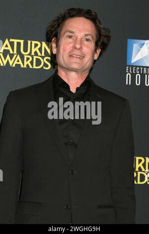 Burbank, USA. Februar 2024. LOS ANGELES - 4. Februar: Henry Thomas bei den Saturn Awards 2024 im Burbank Convention Center am 4. Februar 2024 in Burbank, KALIFORNIEN (Foto: Katrina Jordan/SIPA USA) Credit: SIPA USA/Alamy Live News Stockfoto