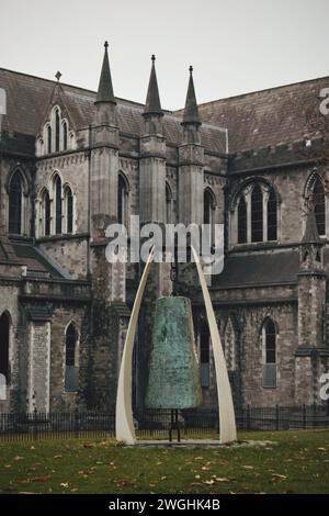 Große Glocke in der Kirche im Zentrum von Dublin in Irland, am 18. November 2019 Stockfoto