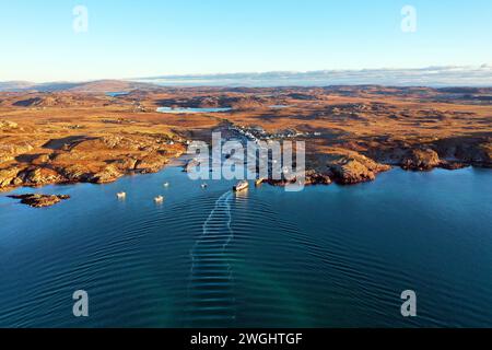 CalMac Fähre von Iona, die an der Hangbahn in Fionnphort auf der Isle of Mull ankommt Stockfoto