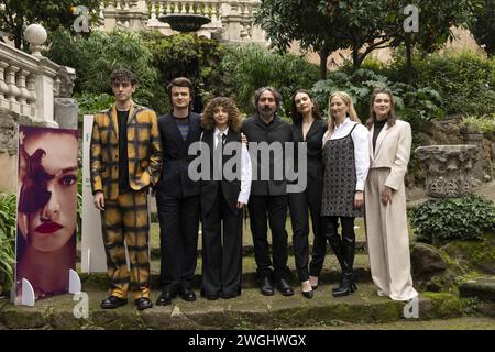 Rom, Italien. Februar 2024. The Cast während des Fotoaufrufs des Films „Finalmente l’Alba“, 5. Februar 2024, im Garten des Hotels The Russie, Rom Italien Credit: Live Media Publishing Group/Alamy Live News Stockfoto