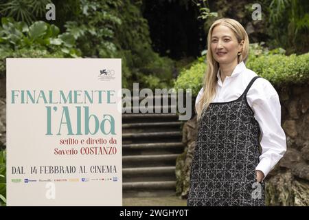 Rom, Italien. Februar 2024. Alba Rohrwacher während des Fotorufs des Films „Finalmente l’Alba“, 5. Februar 2024, im Garten des Hotels The Russie, Rom Italien Credit: Live Media Publishing Group/Alamy Live News Stockfoto