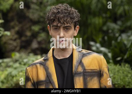 Rom, Italien. Februar 2024. Michele Bravi während des Fotoaufrufs des Films „Finalmente l’Alba“, 5. Februar 2024, im Garten des Hotels The Russie, Rom Italien Credit: Live Media Publishing Group/Alamy Live News Stockfoto