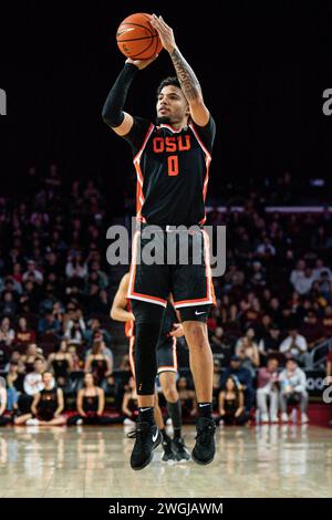 Oregon State Beavers schützen Jordan Pope (0) Shoots während eines NCAA Männer Basketballspiels gegen die USC Trojans am Samstag, den 3. Februar 2024, im Gale Stockfoto