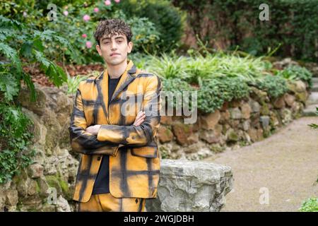 Rom, Italien. Februar 2024. Michele Bravi nimmt am Fotogespräch „Finalmente l'Alba“ in Rom Teil. Quelle: SOPA Images Limited/Alamy Live News Stockfoto