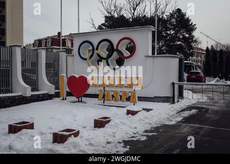 © Adrien Vautier/Le Pictorium/MAXPPP - 05/12/2023 Adrien Vautier/Le Pictorium - 05/12/2023 - Ukraine - Centre olympique ukrainien. Quand la guerre a eclatee le 24 fevrier 2022, beaucoup de sportifs sont venus se Refugier a la Base avec leur famille. Des soldats sont venus les former au maniement des armes. Andriy et certains jeunes organiseront des patrouilles autour des batiments durant la bataille de Kiev. Kiew, 13. November 2023. - Valeurs ACtuelles out, no jdd, jdd out, RUSSIA OUT, NO RUSSIA #norussia/05/12/2023 - Ukraine - Ukrainisches Olympiazentrum. Als der Krieg auf F ausbrach Stockfoto