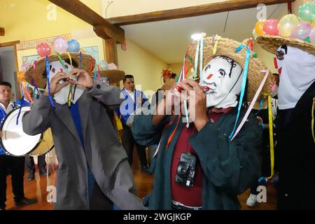 CUENCA-LANZAMIENTO CARNAVAL DE LOS RUCOS NULTI. Cuenca,Ecuador 5 de febrero de 2024 Este sabado 10 de febrero en la parroquia de Nulti en Cuenca , se llevara a cabo el Carnaval de los Rucos, que cada ano se realiza con,comparsas, dulce y el tradicional MotePata, esto y mas. El presidente del GAD Sebastkian Auquilla invito a las fiestas de carnaval en Nulti el dia de hoy. foto Boris Romoleroux/API. ACE-CUENCA-LANZAMIENTOCARNAVALDELOSRUCOSNULTI.-0fa61f564179dd38cbed6fd832b043d0 *** CUENCA STARTET KARNEVAL DER RUCOS NULTI Cuenca, Ecuador 5. Februar 2024 diesen Samstag, 10. Februar in der Pfarrei Stockfoto