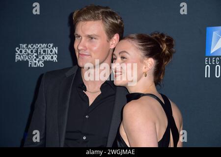 Jackie Kay und Madison Lintz bei der Verleihung der 51. Saturn Awards 2024 im Los Angeles Marriott Burbank Airport Hotel. Burbank, 04.02.2024 *** Jackie Kay und Madison Lintz bei den Saturn Awards 51 2024 im Los Angeles Marriott Burbank Airport Hotel Burbank, 04 02 2024 Foto:xD.xStarbuckx/xFuturexImagex saturn 4261 Stockfoto