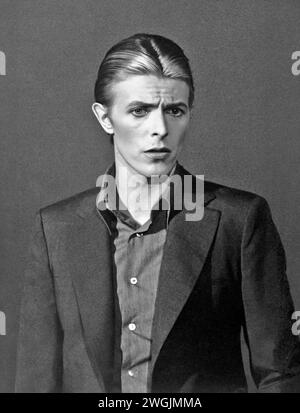 David Bowie. Porträt des englischen Sängers und Musikers David Robert Jones (1947–2016) in der Cher Variety Show 1975 Stockfoto