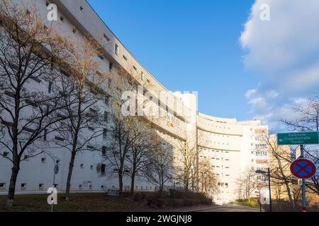 Wien: Haus Engerthstraße 257 von Wien Süd Coop, das erste Niedrigenergiehaus in Europa, Straße Handelskai 02. Leopoldstadt, Wien, A Stockfoto