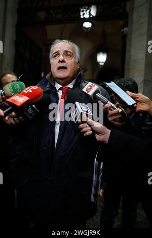 Roma, Italien. Februar 2024. Foto Cecilia Fabiano/LaPresse 05 Febbraio 2024 Roma, Italia - Cronaca - Roberto Salis padre di Ilaria davanti al Ministero di Grazia e Giustizia al dopo l'incontro con il ministro Nordio Nella foto: Roberto Salis 5. Februar 2024 Roma, Italien - Ilaria Salis Pather nach dem Treffen mit dem Ministerium für Gnade und Justiz auf dem Foto: Roberto Salis Credit: LaPresse/Alamy Live News Stockfoto