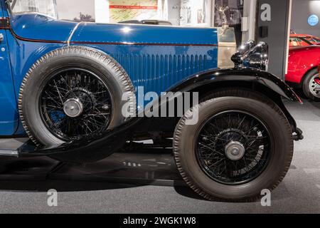 Sparkford.Somerset.Vereinigtes Königreich.7. Januar 2024.Ein Rolls Royce Phantom 2 Sedanca Deville aus dem Jahr 1930 ist im Haynes Motor Museum zu sehen Stockfoto