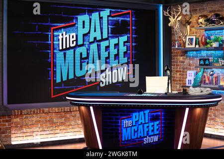 Las Vegas, Nevada, USA. Las Vegas, NV, USA. Februar 2024. Die Pat McAfee Show im Media Center im Mandalay Bay Convention Center in Las Vegas, NV. Christopher Trim/CSM/Alamy Live News Credit: CAL Sport Media/Alamy Live News Stockfoto