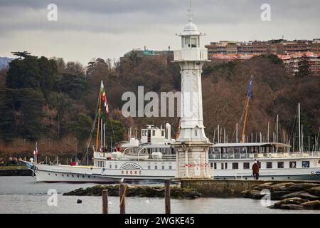 Genf Stadt in der Schweiz Leuchtturm am Genfer See (oder Lac Léman) und Rhône Belle Epoque - Paddeldampfer Stockfoto