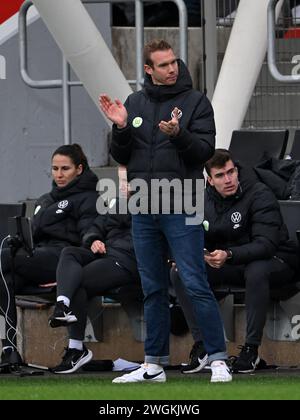 LEVERKUSEN - VFL Wolfsburg-Trainer Tommy Stroot beim Bundesliga-Klappspiel zwischen Bayer 04 Leverkusen und VFL Wolfsburg am 4. Februar 2024 im Ulrich Haberland Stadion in Leverkusen. ANP | Hollandse Hoogte | GERRIT VAN COLOGNE Stockfoto