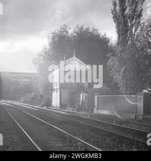 Bahnstellwerk in Lincoln bei Sonnenuntergang Stockfoto