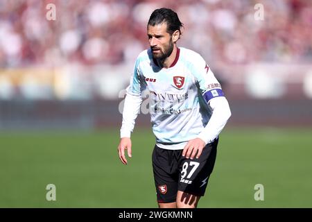 Antonio Candreva von uns Salernitana sieht beim Spiel der Serie A zwischen Torino FC und uns Salernitana im Stadio Olimpico am 4. Februar 2023 in Turin, Italien, zu. Stockfoto