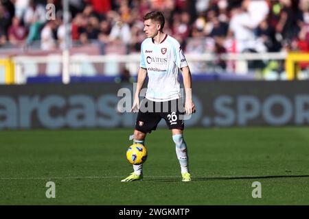 Toma Basic of US Salernitana in Aktion während des Spiels der Serie A zwischen Torino FC und uns Salernitana im Stadio Olimpico am 4. Februar 2023 in Turin, Italien. Stockfoto