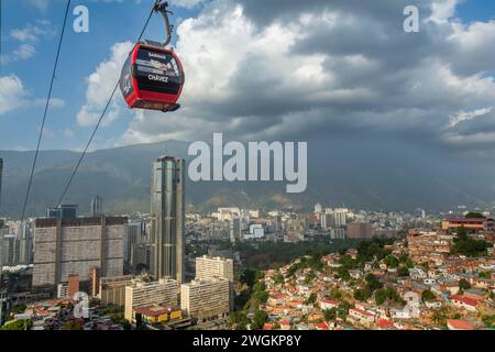 San Agustin Metrocable. Die Caracas Metrocable ist eine Seilbahn, die in die Caracas Metro integriert ist und so konzipiert ist, dass die Bewohner des beliebten Stadtviertels leben Stockfoto