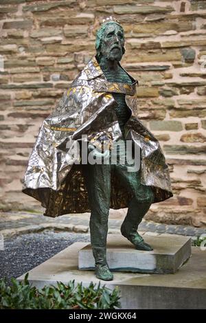 Statue des ungarischen Königs Stephan I. vor der Südseite des Aachener Doms, Deutschland, Nordrhein-Westfalen, Aix-la-Chapelle Stockfoto