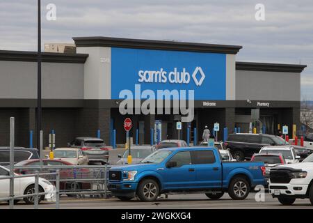 San Antonio, USA. Februar 2024. Außenansicht und Beschilderung eines Sam's Club-Standorts in San Antonio, Texas, USA, am 5. Februar 2024. Sam's Club ist ein Einzelhandelsgeschäft für Lagerclubs. Das Einzelhandelsgeschäft befindet sich in 45 us-bundesstaaten. Außerdem gibt es 45 Standorte in China und 168 in Mexiko. (Foto: Carlos Kosienski/SIPA USA) Credit: SIPA USA/Alamy Live News Stockfoto