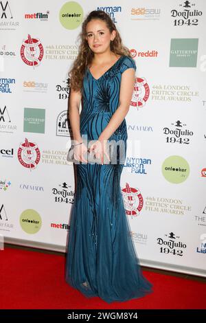 London, Großbritannien. Februar 2024. Lola Campbell nimmt an den 44. London Film Critics' Circle Awards im May Fair Hotel in London Teil. Quelle: SOPA Images Limited/Alamy Live News Stockfoto