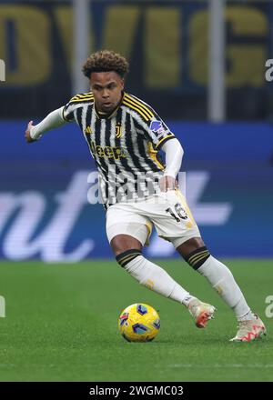 Mailand, Italien. Februar 2024. Weston McKennie von Juventus während des Spiels der Serie A in Giuseppe Meazza, Mailand. Der Bildnachweis sollte lauten: Jonathan Moscrop/Sportimage Credit: Sportimage Ltd/Alamy Live News Stockfoto