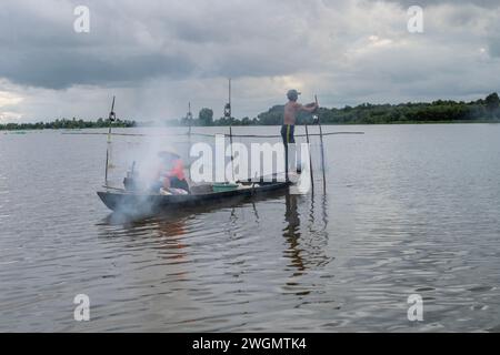 Das Leben der Menschen in der südwestlichen Region Vietnams während der Hochwassersaison Stockfoto