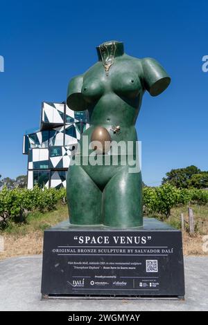 MCLAREN VALE, SA AUSTRALIEN - 22. November 2023: Skulptur von Salvador Dali in d'Arenberg in McLaren Vale. Stockfoto