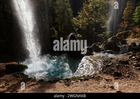 Wasserfall, Kranjska Gora, Slowenien, Triglav, Péricnik, Abenteuer, Bezaubernder Wasserfall im Nationalpark Triglav beim Ferienort Kranjska Gora Stockfoto